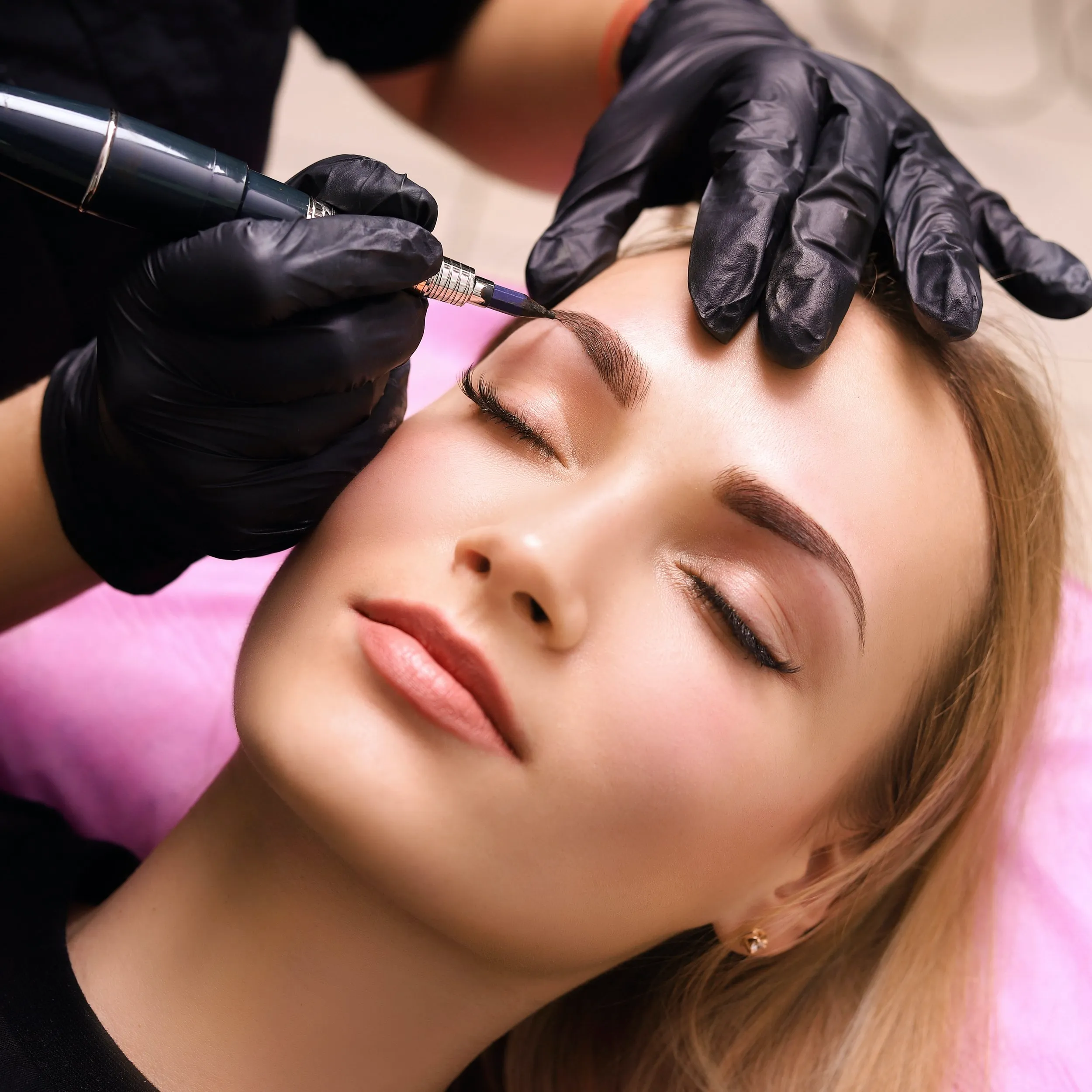 POWDER AND OMBRE BROW